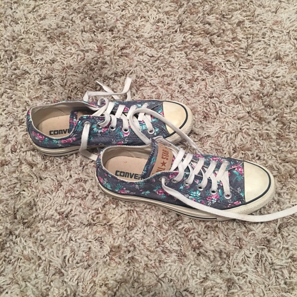 Floral Converse - Picture 2 of 3